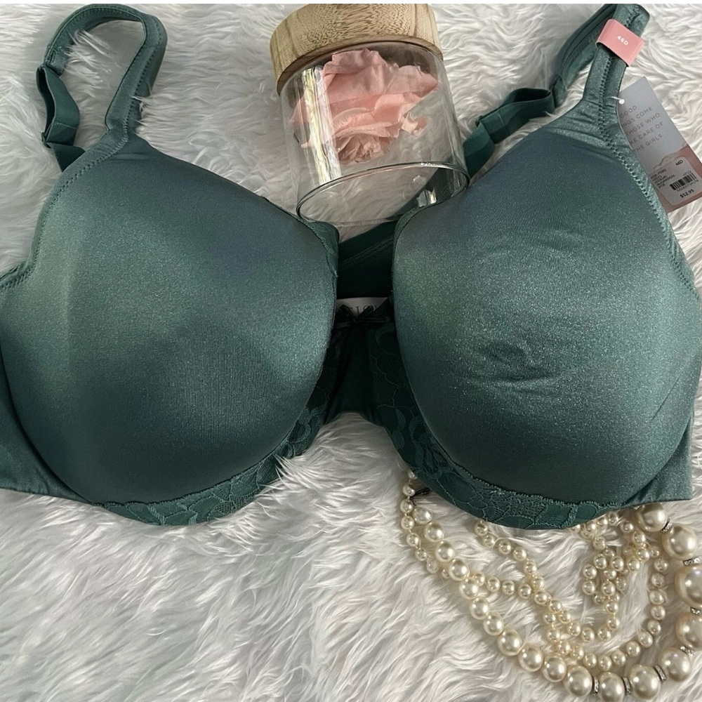 Cacique Plus Size  Bra 46D Lightly Lined Full Coverage underwired NEW